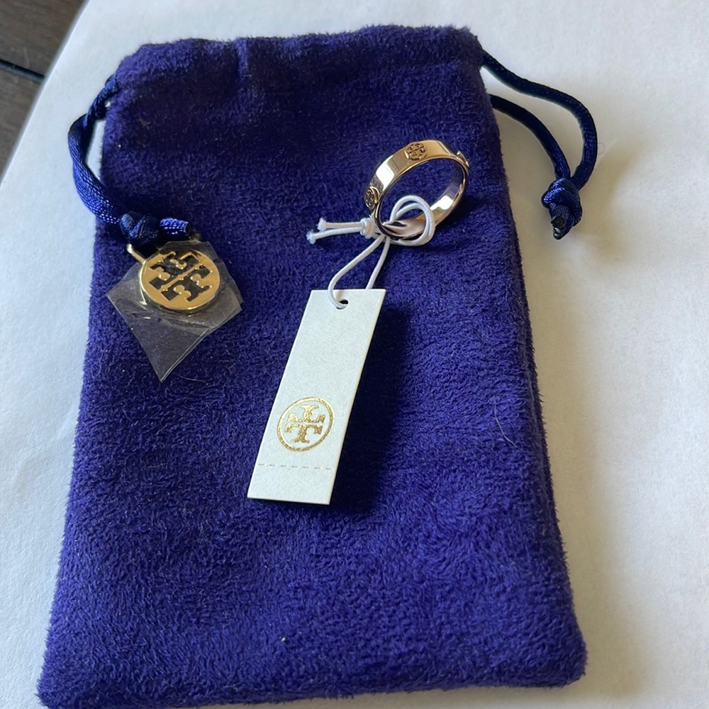 Tory Burch Gold ring, size 7 Brand New!